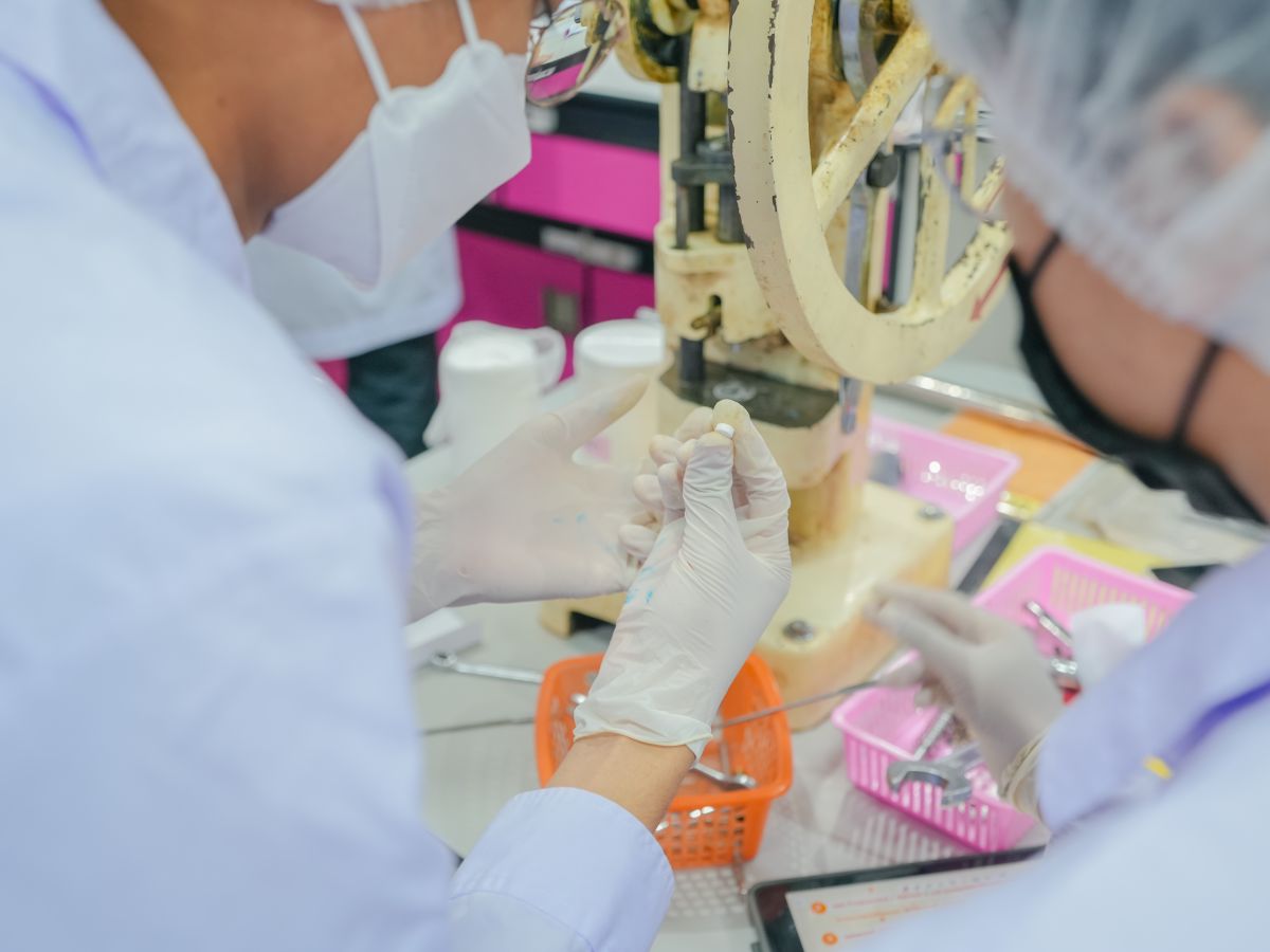 ปฏิบัติการเทคโนโลยีเภสัชกรรม การทดสอบคุณภาพยาเม็ด